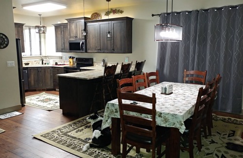 McCall House | Mountain Solar Home, sleeps 8