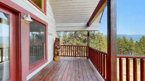 New Meadows House | Mountain Views on the 45th Parallel