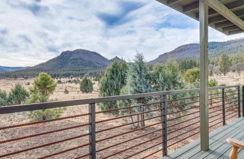 Eagar House | Mountain Views & Ponderosa Pines! Arizona Escape