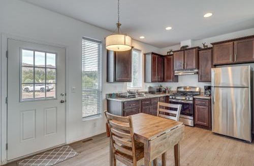 Eagar House | Mountain Views & Ponderosa Pines! Arizona Escape