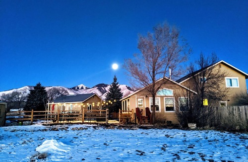 Flagstaff House | Mountain Views, Pro-clean, isolated, but close to town with fenced yard. Games