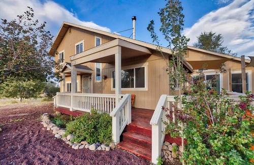 Flagstaff House | Mountain Views, Pro-clean, isolated, but close to town with fenced yard. Games