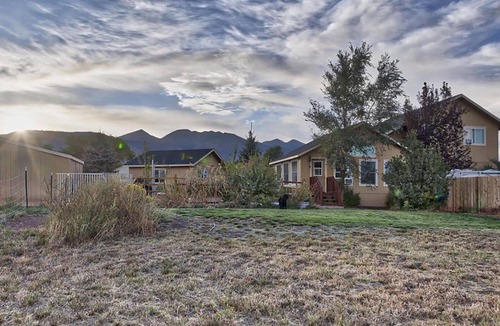 Flagstaff House | Mountain Views, Pro-clean, isolated, but close to town with fenced yard. Games