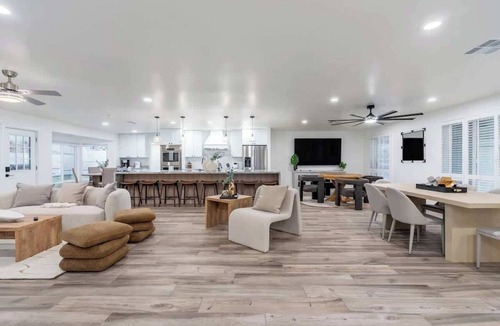 Paradise Valley Village House | MountainView Retreat+Hiking+DivingPool+Spa+GameRm