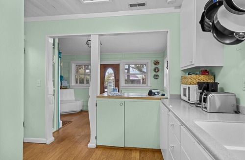 Harkers Island House | Mr. Bennie's Cafe 2 Bedroom Home by RedAwning