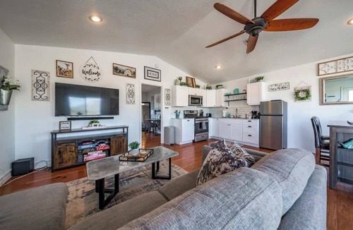 Flagstaff Villa | Mt View Villa Kingbed Firepit