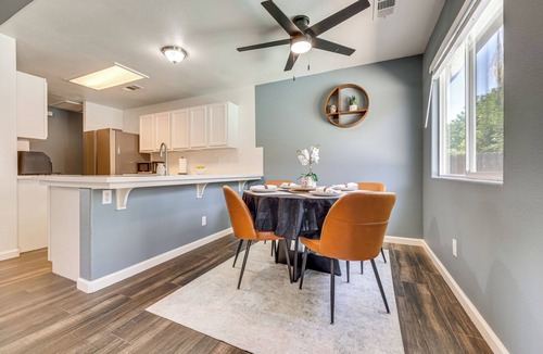 Visalia House | Mtn Retreat 3 Mi to Dtwn Visalia w/Poolside BBQ