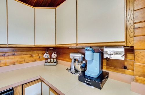 Koosharem Cabin | Mtn-View Cabin w/Horse Pasture in Koosharem