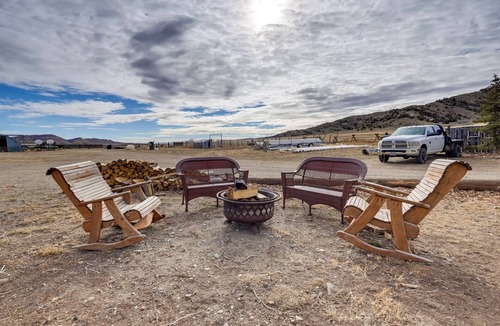 Thermopolis Apartment | Mtn-View Ranch Retreat in Western Wyoming!