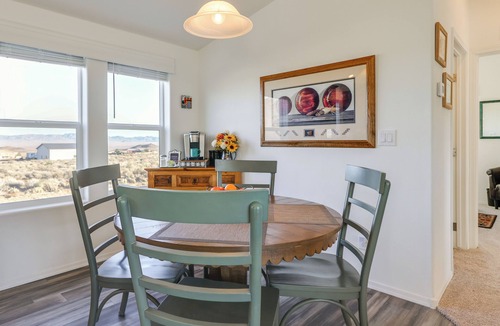 Kingman House | Mtn Views, 15 Mi to Dtwn Kingman: Family Home!