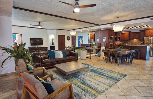 Bella Vista House | Must-See Paradise Gem Ocean Front Condo