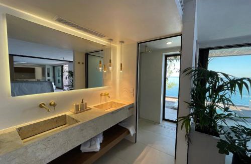 Achlia Villa | Mystique Luxury Suite