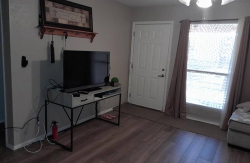 Alta Mesa Condo | n5 minutes to Apache Well Golf Resort and 20 minutes to the lake.