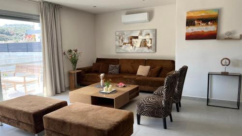 Vari Villa | Naiad Villa