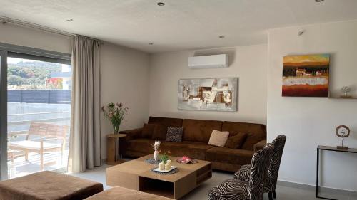 Vari Villa | Naiad Villa
