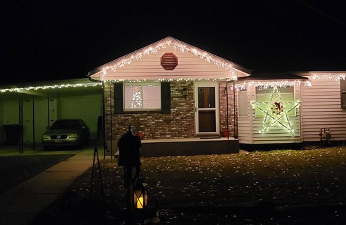 Price House | Nana's Place is a beautiful family, pet-friendly home with a fenced back yard.
