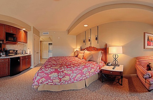 Napa Resort | Napa, CA: Studio Unit w/Wifi & Access to Resort Pool, Golf - Beautiful Area!