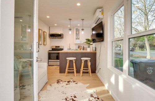Napa Apartment | Napa Studio with Shared Hot Tub Close to Wineries!
