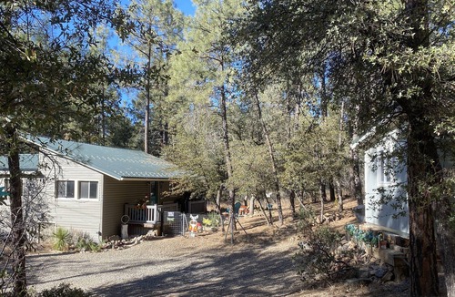 Ponderosa Park Cottage | National Forest Retreat - Relax and Recharge! Two Night Minimum
