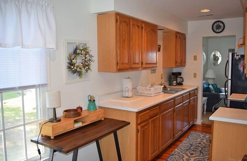 Chincoteague House | Nature's Retreat- Waterview with Shared Crabbing Pier