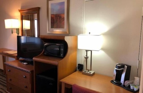 St. Michaels Hotel | Navajoland Inn