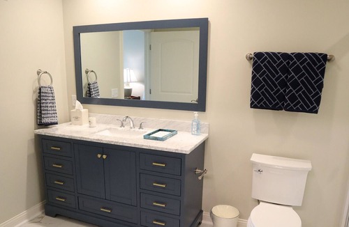 Castleton Apartment | NCAA Football, 2BR/2BA-Apt w/Kitchnt, Rm Svc Avail
