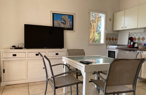 Favone Apartment | N°0-Apartment-Ensuite with Shower-Sea view