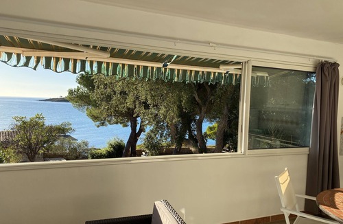 Favone Apartment | N°13-Apartment-Ensuite with Shower-Sea view