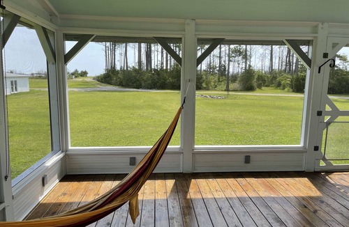 Davis House | Near Cape Lookout waterfront home