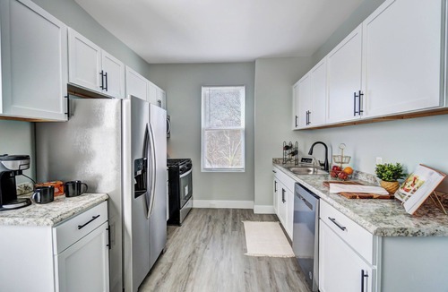 Northside Apartment | Near Downtown Cincinatti with Free Parking