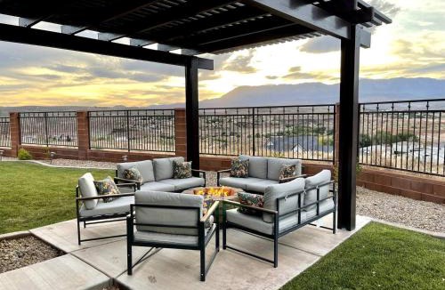 La Verkin House | Near Zion Sunset Views Sleeps 8 Fire Pit