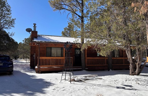 Eagar Cabin | Nestled in the trees, family cabin room for 8, cool summer getaway. Near lakes!