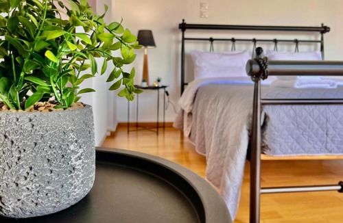 Mets Apartment | New! 1BR Acropolis View Gem in Pangrati