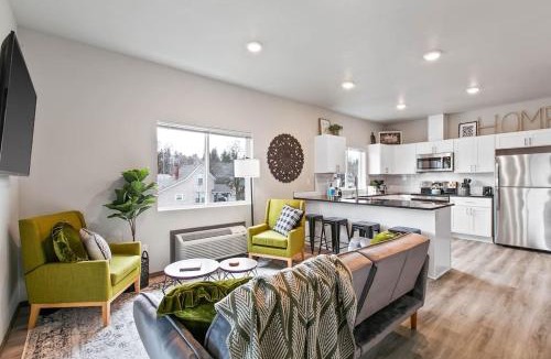 South Perry District Apartment | New 2 Bd 2 Bth Near Perry Dist and Downtown