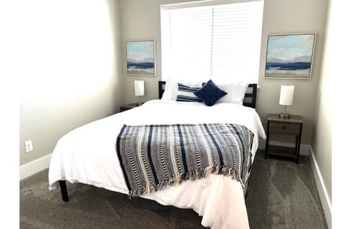 Ammon Condo | New 3 Bedroom Condo Perfect for an Idaho Adventure