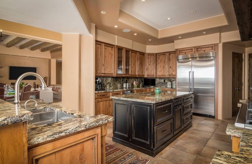 Carefree House | NEW 6BR Carefree Estate with Views | Tennis, Pickleball, Pool, Infinity Spa, Golf & Views