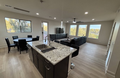 New River House | New Construction 3 bed, 2.5 Bath Sleeps 8
