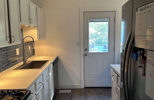 Columbus House | NEW Cozy Home Away From Home Centrally Located with Fenced Backyard