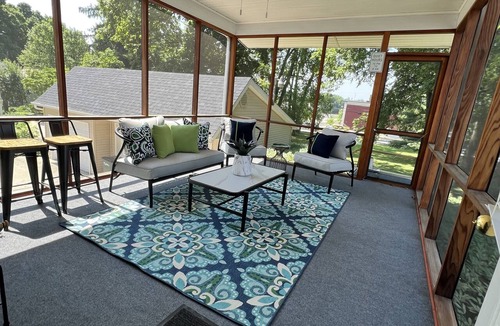 Elizabethtown Condo | “New” Elizabethtown Poplar Place!