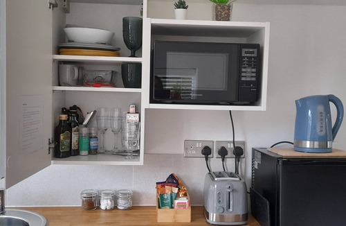 New Forest District Apartment | New Forest National Park Studio @Forest Palms