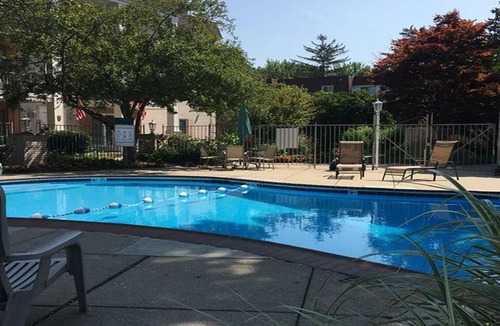 Ottawa Condo | New Furnished Westgate Condo - University - Toledo Hospital