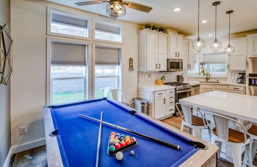 Parker Strip House | !NEW HOME AMAZING RIVER VIEWS!EXPERIENCED HOST PRIVATE BEACH & LAUNCH RAMP