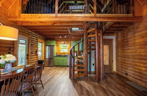 Gallipolis Ferry Cabin | *New Hot Tub* | Diamond Creek | Sleeps up to 6