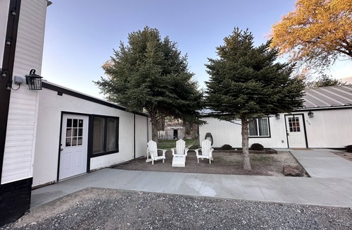 Bliss House | New! Hunter's Lodge Canyon Overlook, HOT TUB