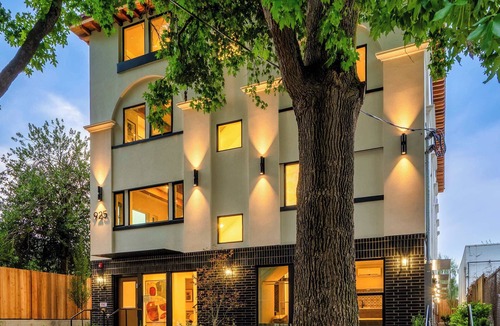 Kerns Apartment | New Kerns Studio Prime Spot Walkable Area