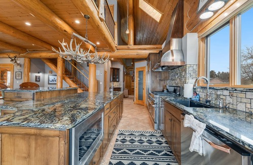 Dayton House | New! Lakefront Log Home | Private Dock | Indoor Hot Tub | Glacier NP | Flathead Lake | Sleeps 10