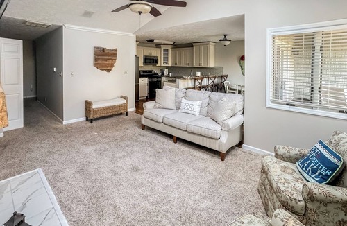 Kelleys Island Condo | New! Large 2 Bedroom Kelleys Island Condo
