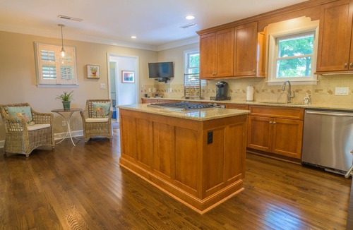 Mount Pleasant Cottage | New Listing: Cottage in the heart of Mt Pleasant with plunge pool