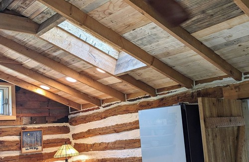 Hermosa Cabin | New Listing, Premier Host, Historic Cabin newly remodeled, private, quiet, CLEAN