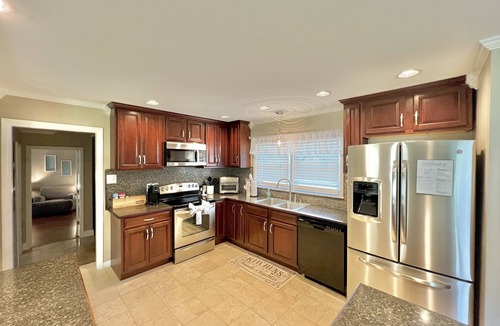Open Gates House | NEW Listing. Remodeled 4 bed 2 bath. clean & comfortable